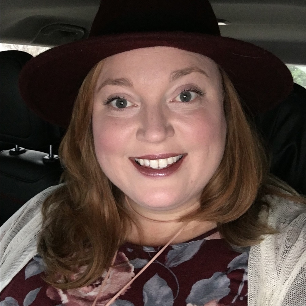 Meet your Posher, Laura